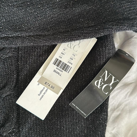 LOVELY NEW YORK AND COMPANY DRESS FOR A CLASSY WOMEN!!! - Picture 2 of 5